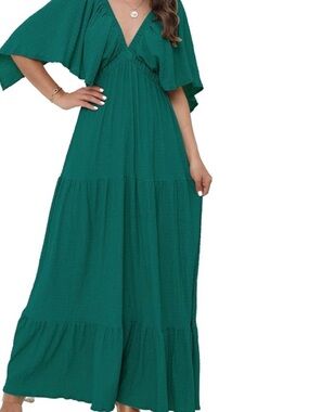 BEYOND WORDS Deep Green V-Neck Tiered Maxi Dress
